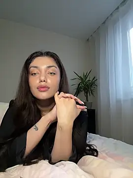 Sweet Khalifa  online show from 18, 1, 2025