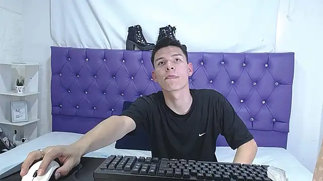 Snapshot of Zafiro_Chizuy chatting on 1, 12, 2024 Zafiro Chizuy online show from 1, 12, 2024