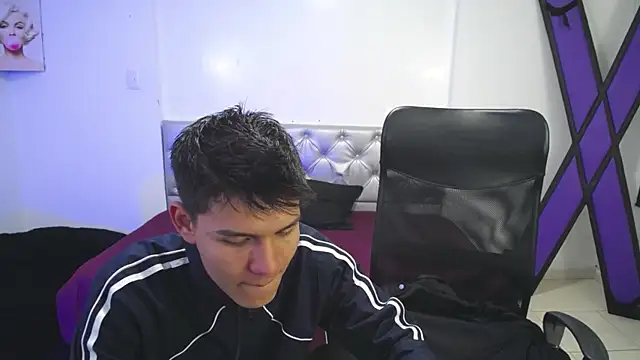 Snapshot of Zafiro_Chizuy chatting on 12, 12, 2024 Zafiro Chizuy online show from 12, 12, 2024