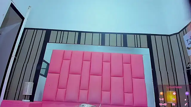 Ashleimoss online show from 13, 3, 2025