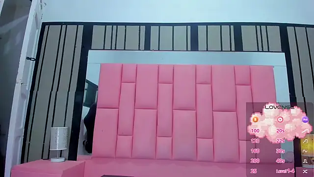 Ashleimoss online show from 12, 2, 2025