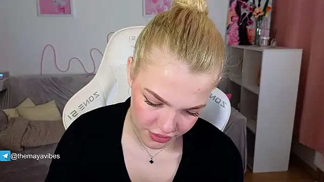 Maya Rave online show from 6, 3, 2026