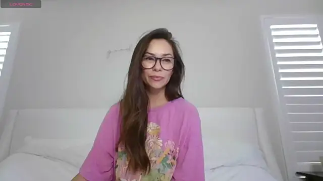 mixedasiangirl online show from 24, 9, 2025