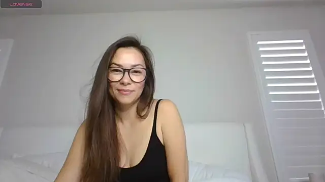 mixedasiangirl online show from 10, 9, 2025