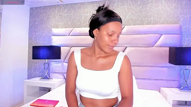 ChloeTayylor  online show from 18, 9, 2025