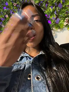 bonnie 18x online show from 13, 11, 2025