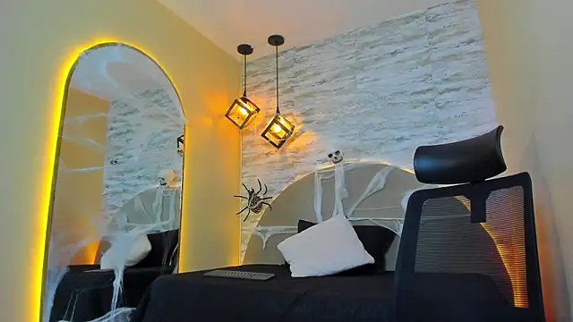 Aron Bolt online show from 23, 10, 2025