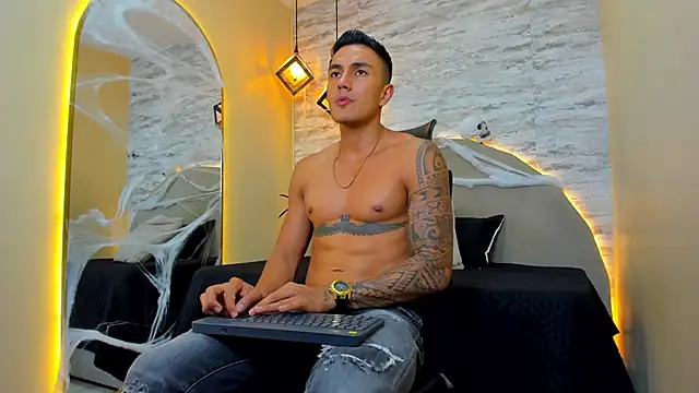 Aron Bolt online show from 31, 10, 2025