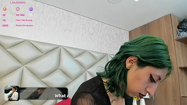 Im gaia online show from 14, 11, 2025