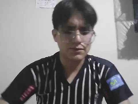 Snapshot of HardDick2 chatting on 17, 7, 2026 HardDick2 online show from 17, 7, 2026