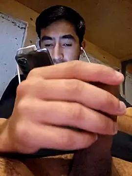 Axeltu77 online show from 24, 4, 2026