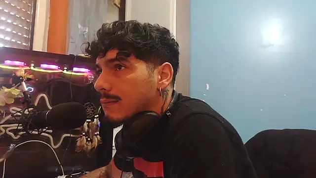 Snapshot of Badboyi1997 chatting on 6, 2, 2026 Badboyi1997 online show from 6, 2, 2026