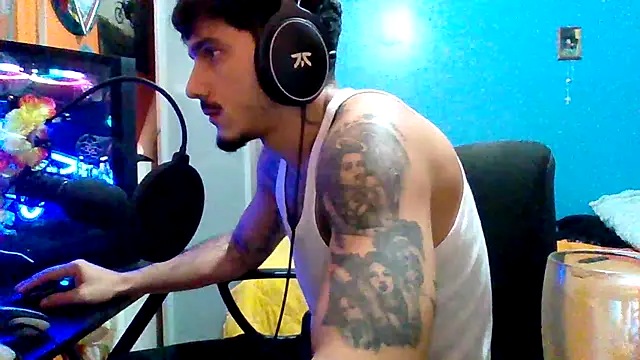 Snapshot of Badboyi1997 chatting on 31, 10, 2025 Badboyi1997 online show from 31, 10, 2025