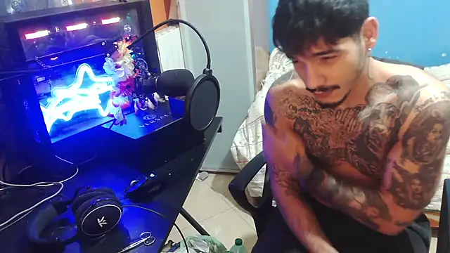 Snapshot of Badboyi1997 chatting on 12, 10, 2025 Badboyi1997 online show from 12, 10, 2025