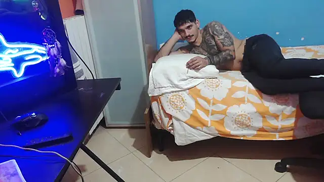 Snapshot of Badboyi1997 chatting on 2, 10, 2025 Badboyi1997 online show from 2, 10, 2025