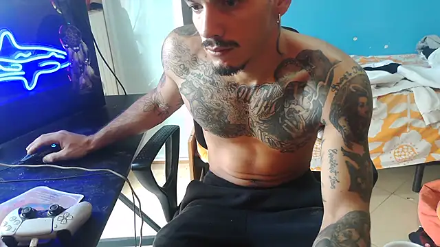 Snapshot of Badboyi1997 chatting on 1, 10, 2025 Badboyi1997 online show from 1, 10, 2025