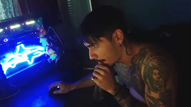 Snapshot of Badboyi1997 chatting on 8, 10, 2025 Badboyi1997 online show from 8, 10, 2025