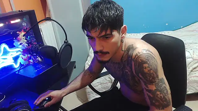 Snapshot of Badboyi1997 chatting on 12, 10, 2025 Badboyi1997 online show from 12, 10, 2025