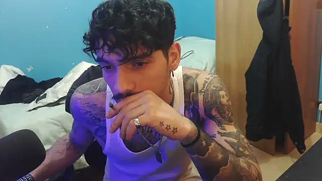 Snapshot of Badboyi1997 chatting on 14, 2, 2026 Badboyi1997 online show from 14, 2, 2026