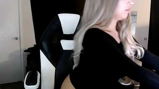 liadivina online show from 16, 3, 2025