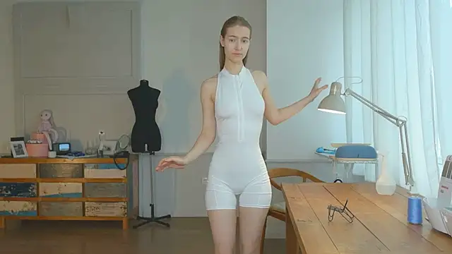 solar bella online show from 20, 1, 2025