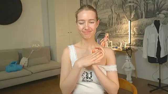 solar bella online show from 8, 1, 2025