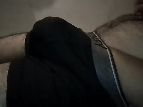 themostnaughtiestguyy online show from 17, 4, 2026