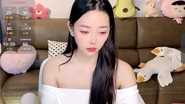 Yilin1999 online show from 6, 2, 2025