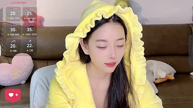 Yilin1999 online show from 26, 2, 2025