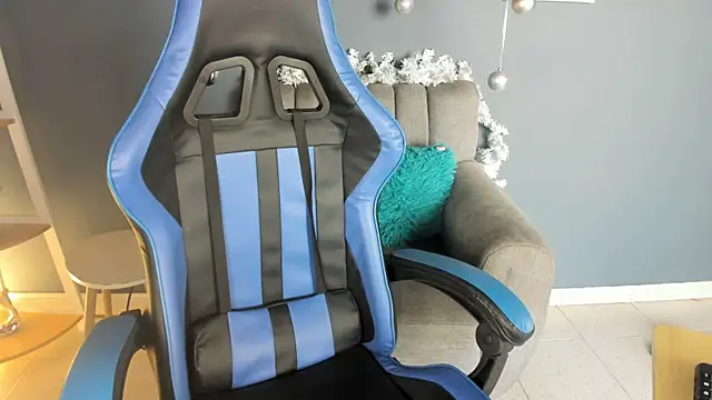 Cami  Smiith online show from 1, 12, 2024