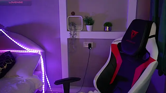 Snapshot of LisaElfy chatting on 13, 2, 2026 LisaElfy online show from 13, 2, 2026