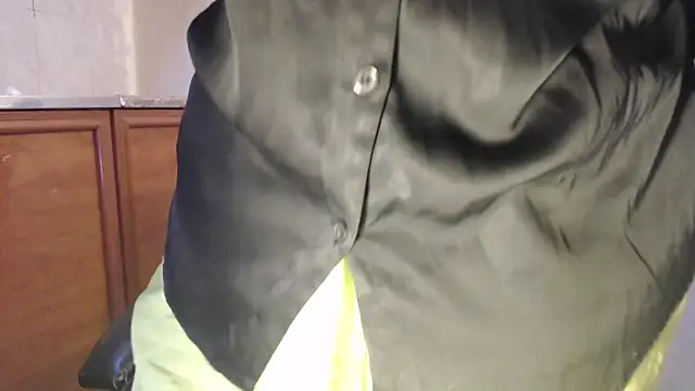 Snapshot of pareeti chatting on 18, 10, 2025 pareeti online show from 18, 10, 2025