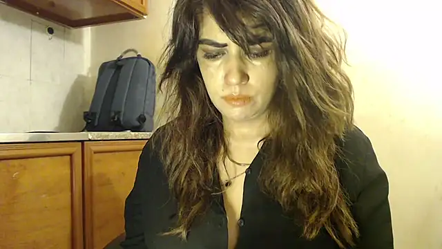 Snapshot of pareeti chatting on 28, 10, 2025 pareeti online show from 28, 10, 2025