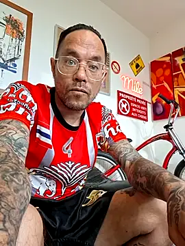 mileflav0r online show from 22, 4, 2026