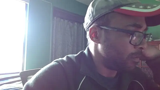 Snapshot of _______the chatting on 16, 12, 2025 the online show from 16, 12, 2025