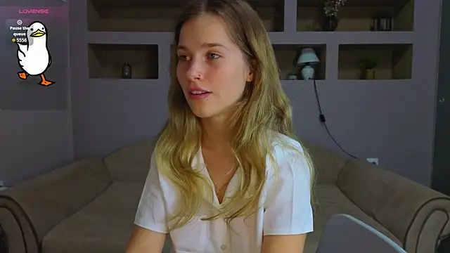 LinaCristonsen online show from 26, 10, 2025