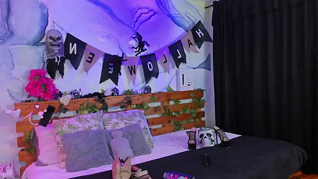 Perla Franco online show from 10, 10, 2025