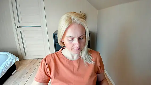 Alicee Gracee online show from 22, 3, 2025