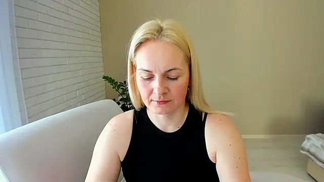 Alicee Gracee online show from 11, 3, 2026