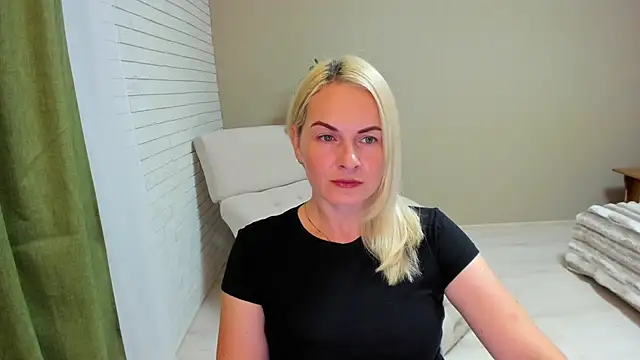 Alicee Gracee online show from 26, 9, 2025