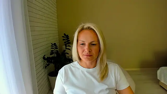 Alicee Gracee online show from 10, 9, 2025