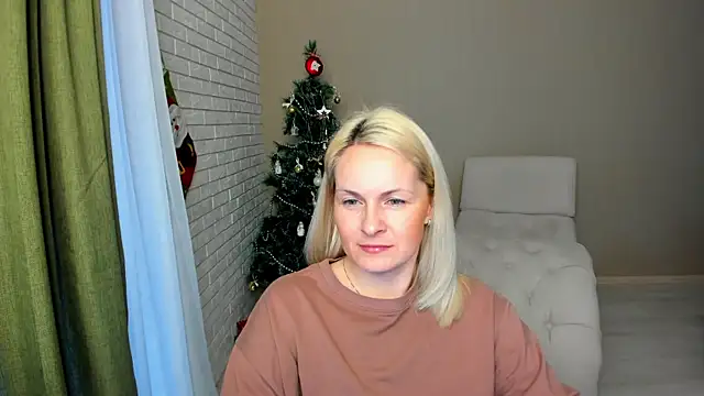 Alicee Gracee online show from 17, 12, 2025