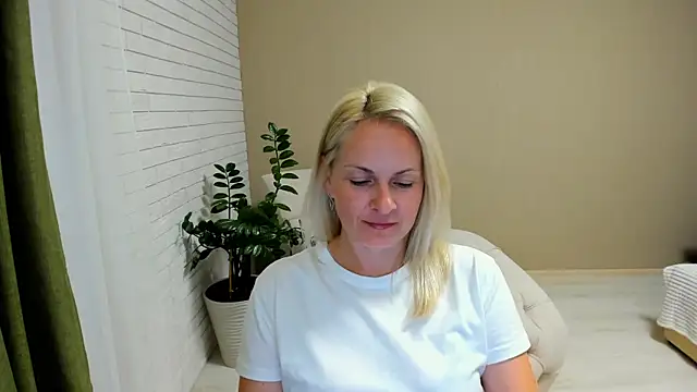 Alicee Gracee online show from 11, 9, 2025