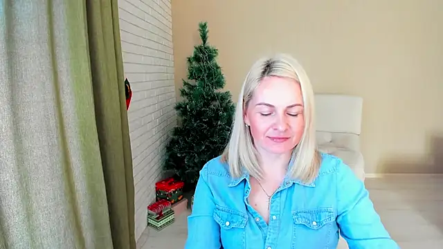 Alicee Gracee online show from 15, 12, 2025