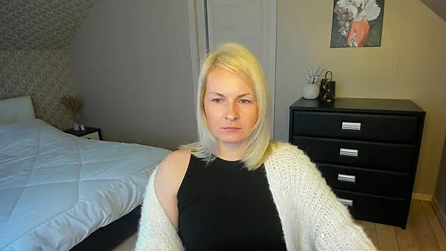 Alicee Gracee online show from 28, 11, 2025