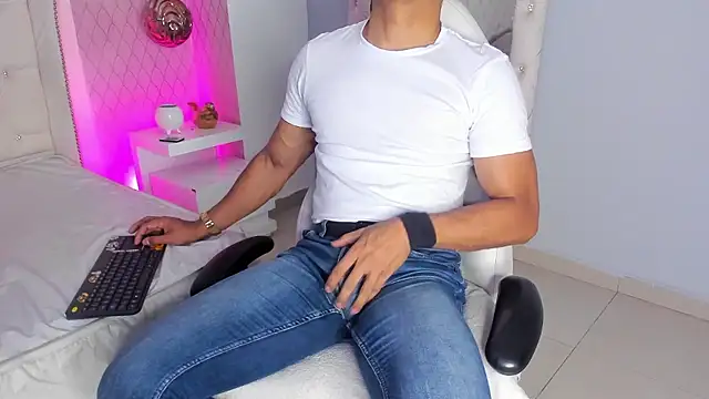 Lucii fer  online show from 18, 1, 2026