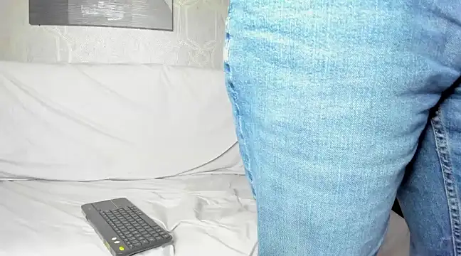 Lucii fer  online show from 20, 3, 2025