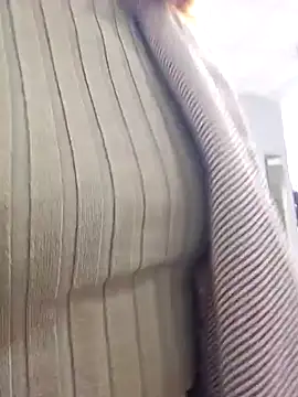 Snapshot of beaverwoman chatting on 14, 10, 2025 beaverwoman online show from 14, 10, 2025