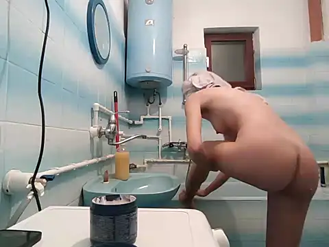 Snapshot of beaverwoman chatting on 24, 1, 2025 beaverwoman online show from 24, 1, 2025