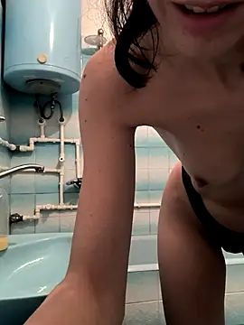 Snapshot of beaverwoman chatting on 27, 2, 2025 beaverwoman online show from 27, 2, 2025